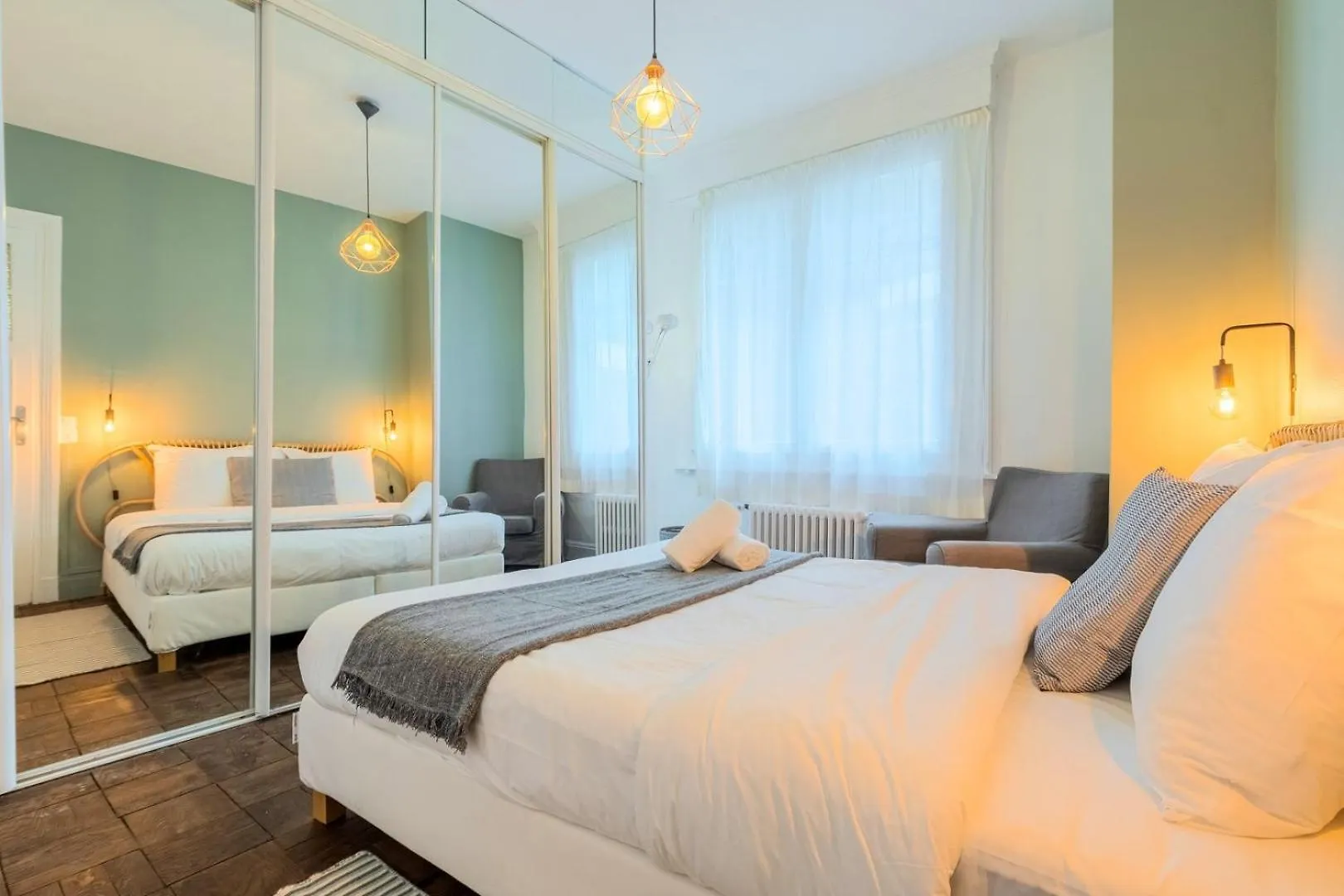 Grand Place - Appartement Tout Confort Balcon, 4Ch 里尔 公寓